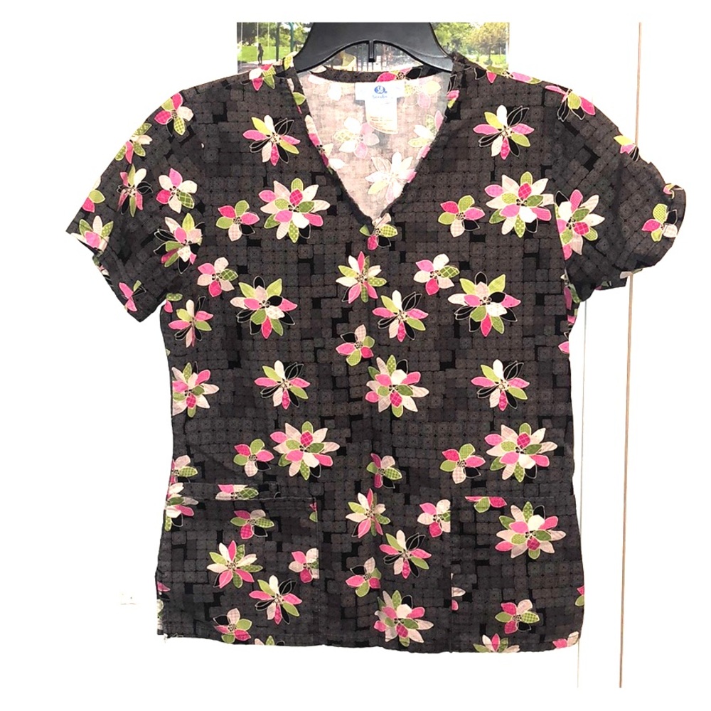 Scrub top